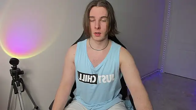 Vincent Strong online show from February 21, 2025, 9:56 am