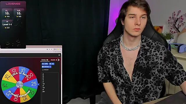 Vincent Strong online show from November 3, 2025, 9:21 am