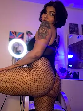 GigiiStone online show from October 12, 2025, 5:01 pm