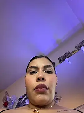 GigiiStone online show from December 17, 2025, 9:54 pm