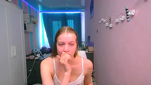 Snapshot of __Aphrodita__wow__ chatting on March 22, 2025, 12:25 pm   Aphrodita  wow   online show from March 22, 2025, 12:25 pm