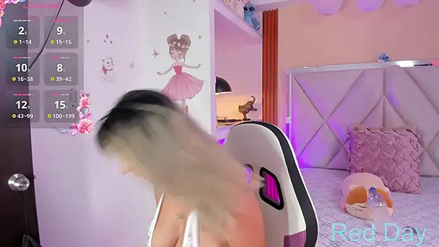 Snapshot of Happy_tits chatting on March 4, 2025, 3:48 pm Happy tits online show from March 4, 2025, 3:48 pm