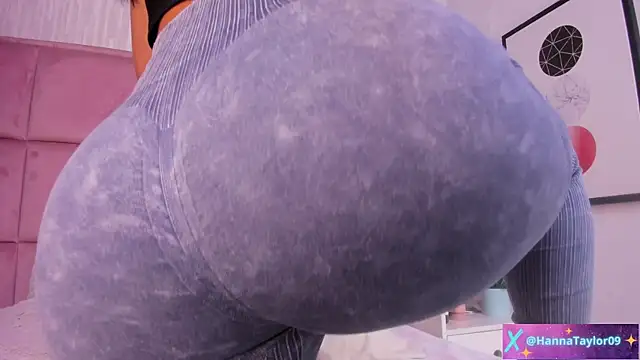 HannaTaylor online show from November 14, 2025, 4:00 am