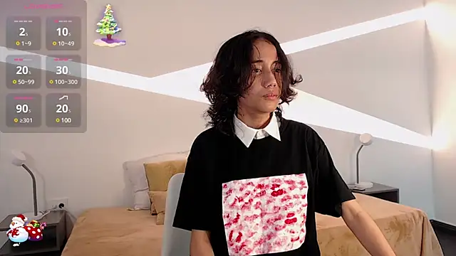 hot little bunny online show from December 12, 2024, 9:04 pm