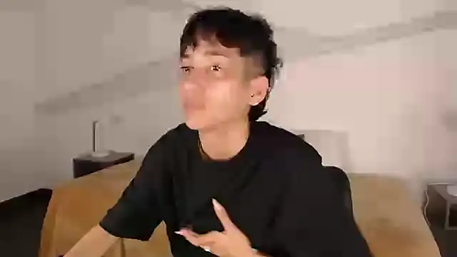 hot little bunny online show from January 22, 2025, 8:28 pm