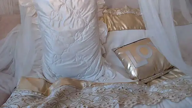 Mia-Montal777 online show from February 3, 2025, 1:08 pm