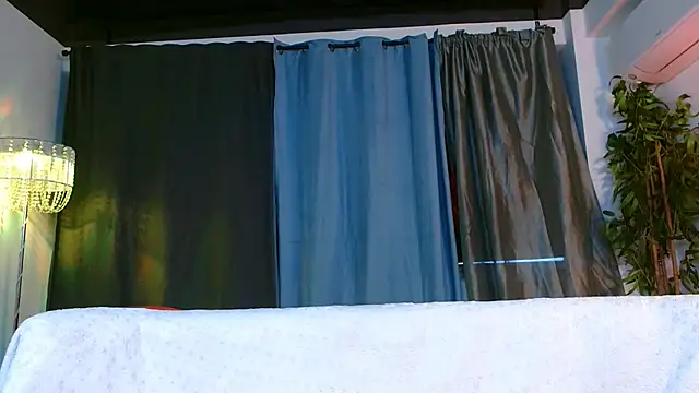 Snapshot of DanieleAida chatting on March 2, 2025, 10:14 am DanieleAida online show from March 2, 2025, 10:14 am