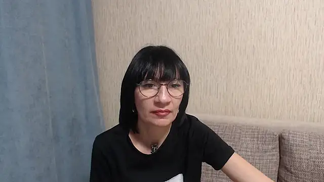 Erica95Bloom online show from February 25, 2025, 8:30 pm