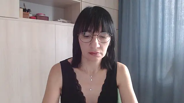 Erica95Bloom online show from September 18, 2025, 8:27 am