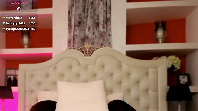 RagazzaBella online show from March 12, 2025, 11:31 am