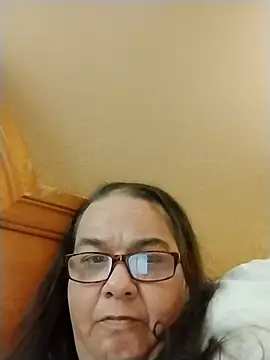 Snapshot of CumswallowinTiff chatting on November 1, 2025, 5:53 am CumswallowinTiff online show from November 1, 2025, 5:53 am