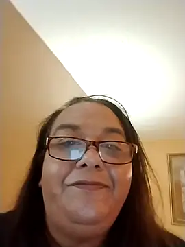 Snapshot of CumswallowinTiff chatting on November 5, 2025, 3:17 am CumswallowinTiff online show from November 5, 2025, 3:17 am