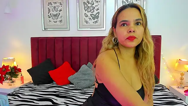 Snapshot of MarieKoster chatting on February 18, 2025, 8:14 pm MarieKoster online show from February 18, 2025, 8:14 pm