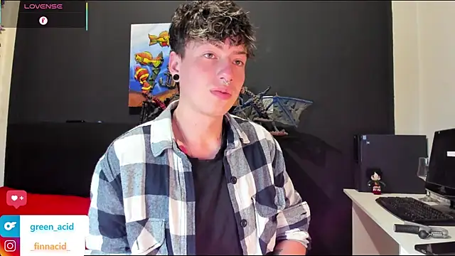 Green acid01 online show from September 13, 2025, 9:31 am