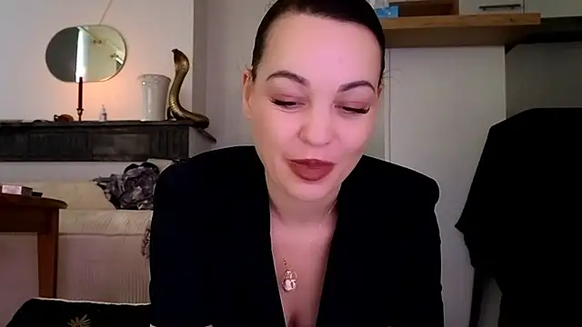 Lilie romeo online show from December 5, 2024, 2:55 pm