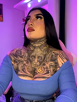 CloeeBeckam online show from November 26, 2025, 10:27 am