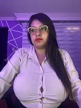 Snapshot of MiiaaJoness chatting on October 16, 2025, 2:40 pm MiiaaJoness online show from October 16, 2025, 2:40 pm