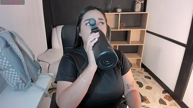 Snapshot of CelesteBrucee chatting on November 16, 2025, 7:52 pm CelesteBrucee online show from November 16, 2025, 7:52 pm