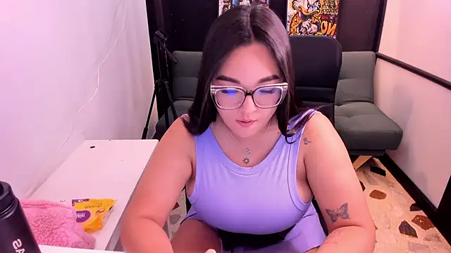 Snapshot of CelesteBrucee chatting on November 29, 2025, 8:34 pm CelesteBrucee online show from November 29, 2025, 8:34 pm