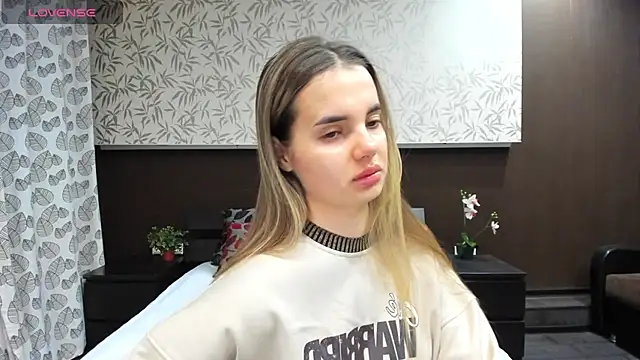 Donna Evans online show from December 12, 2024, 11:58 pm