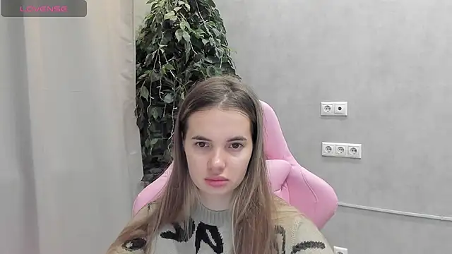 Donna Evans online show from December 16, 2024, 12:04 am