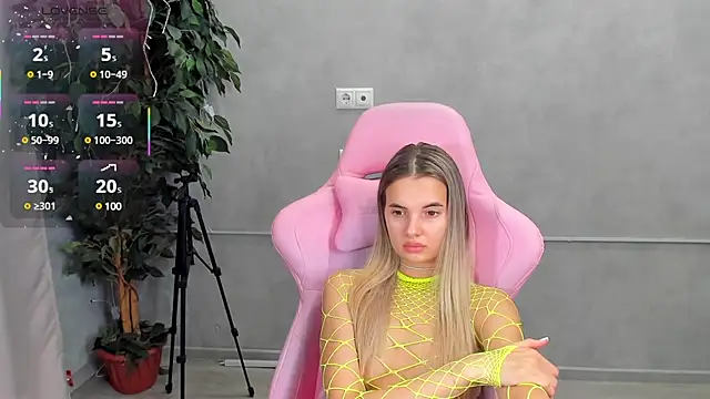 Donna Evans online show from March 12, 2025, 3:02 am