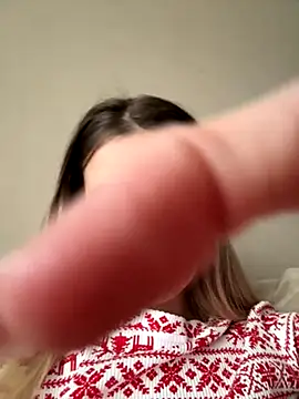 Donna Evans online show from November 3, 2025, 2:35 am