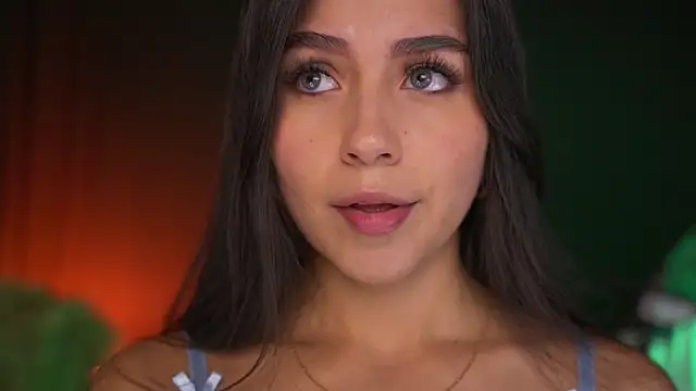 Snapshot of Ashley_Jones9 chatting on October 30, 2025, 2:07 pm Ashley Jones9 online show from October 30, 2025, 2:07 pm