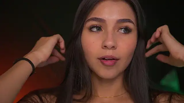 Snapshot of Ashley_Jones9 chatting on October 31, 2025, 2:07 pm Ashley Jones9 online show from October 31, 2025, 2:07 pm