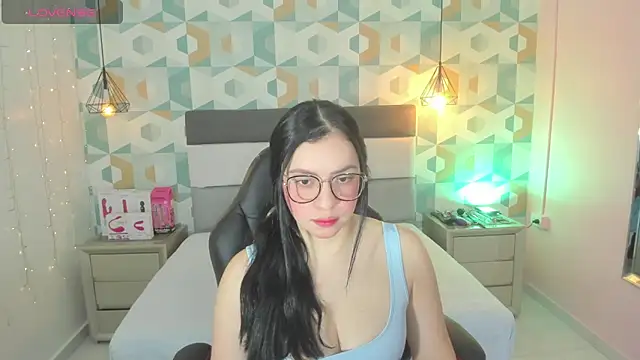 megancero online show from February 21, 2025, 12:39 pm