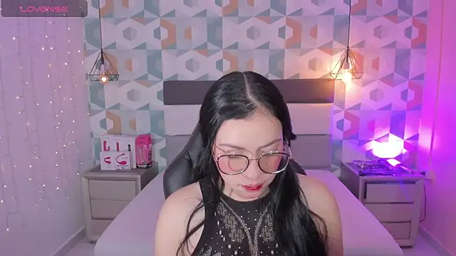 megancero online show from March 6, 2025, 12:30 pm