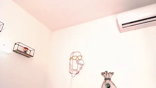 Snapshot of eileen_tanihara chatting on January 12, 2025, 2:30 pm eileen tanihara online show from January 12, 2025, 2:30 pm