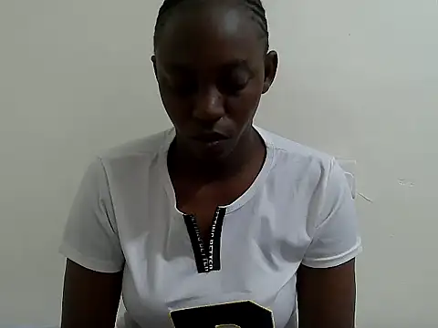 Snapshot of lizbela1 chatting on December 2, 2025, 5:13 am lizbela1 online show from December 2, 2025, 5:13 am