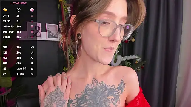 Lola Missy online show from December 31, 2024, 5:44 am