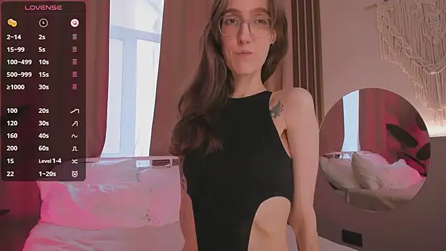 Lola Missy online show from September 13, 2025, 5:29 am