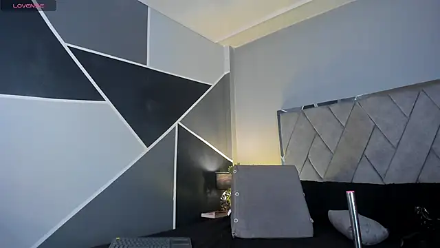 Markbrown online show from February 19, 2025, 12:14 am