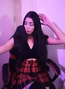 Snapshot of Felicia_smok3 chatting on December 10, 2024, 2:16 am Felicia smok3 online show from December 10, 2024, 2:16 am