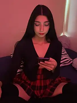 Snapshot of Felicia_smok3 chatting on February 2, 2025, 10:46 am Felicia smok3 online show from February 2, 2025, 10:46 am