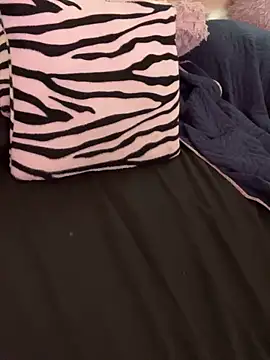 Snapshot of Felicia_smok3 chatting on February 2, 2025, 7:04 pm Felicia smok3 online show from February 2, 2025, 7:04 pm