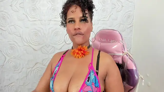 Snapshot of pamela_guzmaan chatting on March 18, 2025, 9:10 pm pamela guzmaan online show from March 18, 2025, 9:10 pm