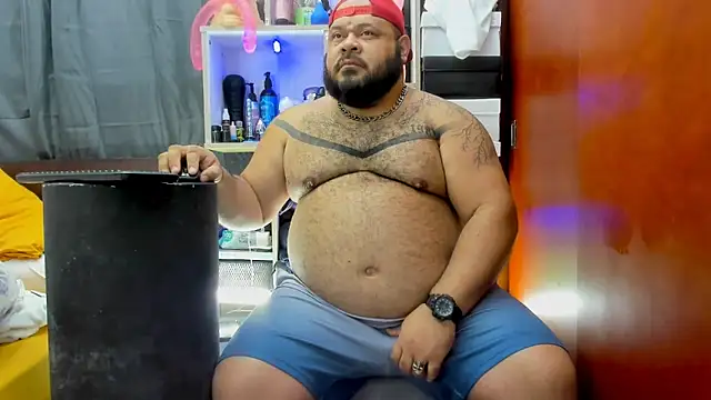 Snapshot of Latino_bigcock chatting on January 31, 2025, 4:06 pm Latino bigcock online show from January 31, 2025, 4:06 pm