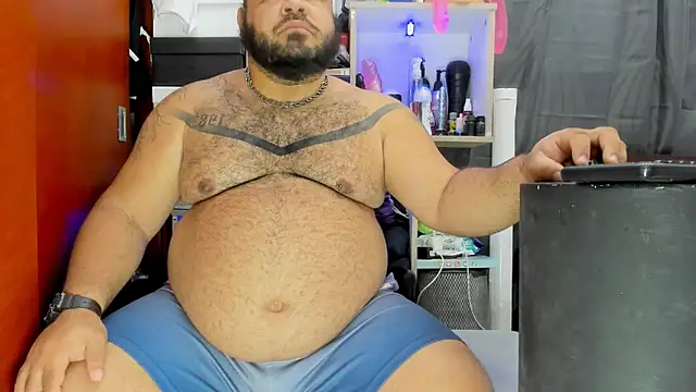 Snapshot of Latino_bigcock chatting on February 1, 2025, 4:11 pm Latino bigcock online show from February 1, 2025, 4:11 pm
