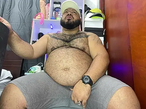 Snapshot of Latino_bigcock chatting on February 4, 2025, 6:06 pm Latino bigcock online show from February 4, 2025, 6:06 pm