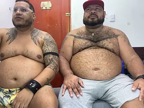 Snapshot of Latino_bigcock chatting on September 12, 2025, 1:17 am Latino bigcock online show from September 12, 2025, 1:17 am