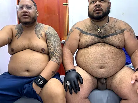 Snapshot of Latino_bigcock chatting on September 14, 2025, 8:19 pm Latino bigcock online show from September 14, 2025, 8:19 pm