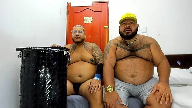 Snapshot of Latino_bigcock chatting on November 26, 2025, 2:51 pm Latino bigcock online show from November 26, 2025, 2:51 pm