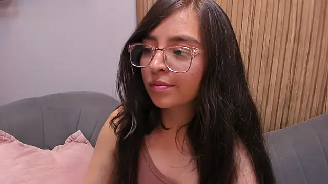 Snapshot of Eva_Macalliter chatting on December 28, 2024, 5:12 am Eva Macalliter online show from December 28, 2024, 5:12 am