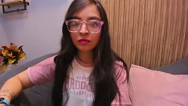Snapshot of Eva_Macalliter chatting on January 8, 2025, 2:46 am Eva Macalliter online show from January 8, 2025, 2:46 am