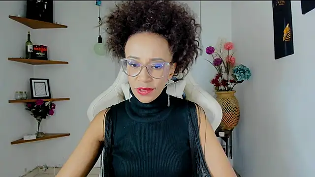 Snapshot of ScarlettMalbec chatting on January 8, 2025, 11:30 pm ScarlettMalbec online show from January 8, 2025, 11:30 pm