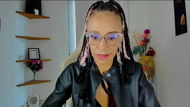 Snapshot of ScarlettMalbec chatting on January 23, 2025, 10:44 pm ScarlettMalbec online show from January 23, 2025, 10:44 pm